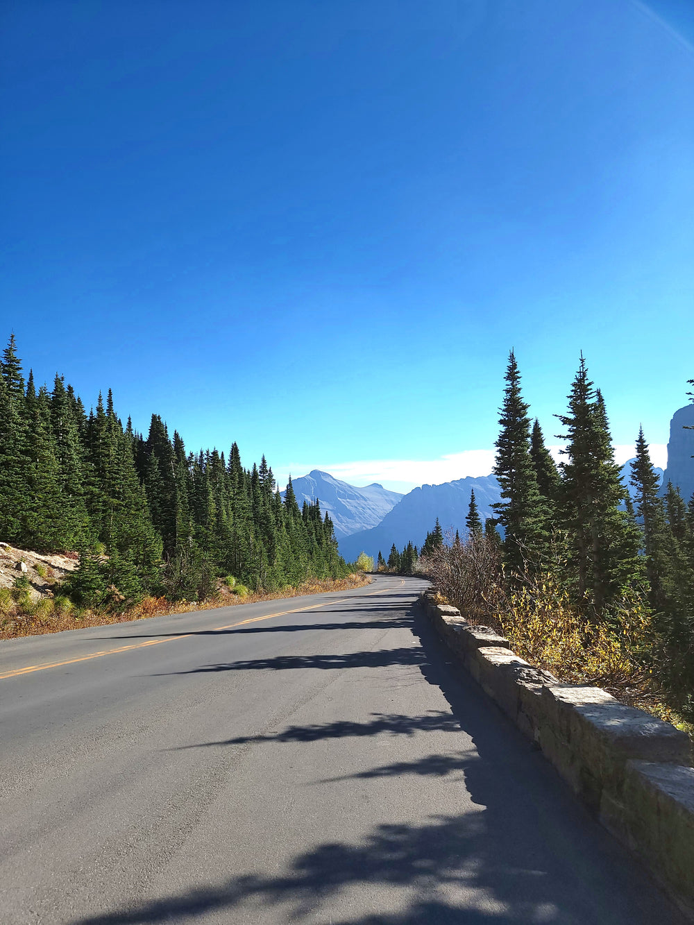 Edge of Going-To-The-Sun Road